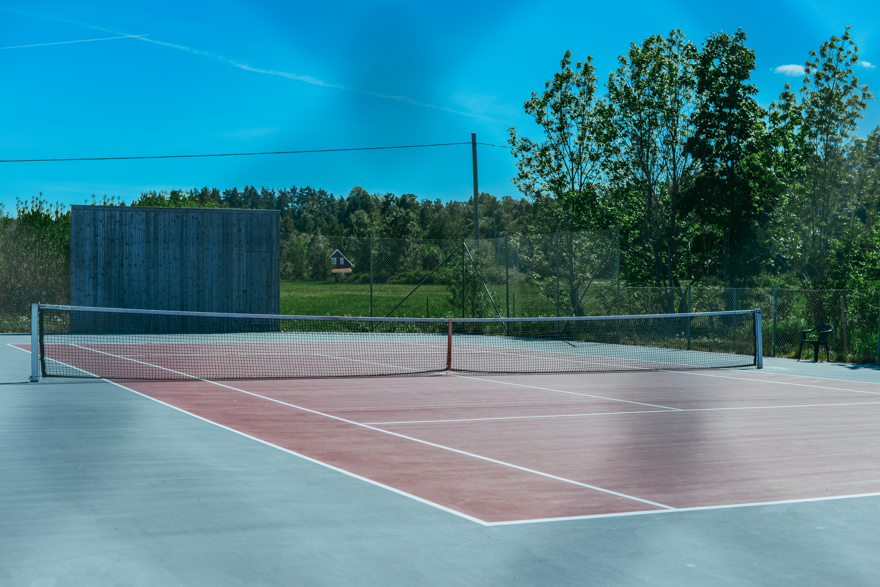 Overview of the tennis court